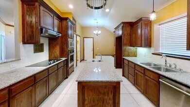 2612 SE 5th St in Moore, OK - Building Photo - Building Photo