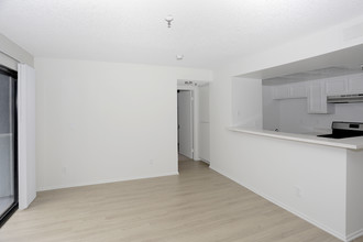 Hollywood Terrace Apartments in Los Angeles, CA - Building Photo - Interior Photo