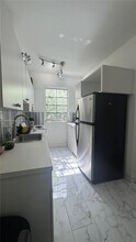 610 8th St in Miami Beach, FL - Building Photo - Building Photo