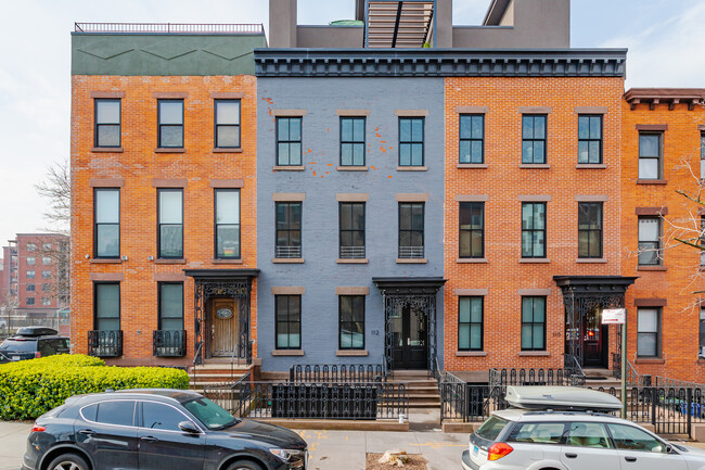 112 Summit St in Brooklyn, NY - Foto de edificio - Building Photo