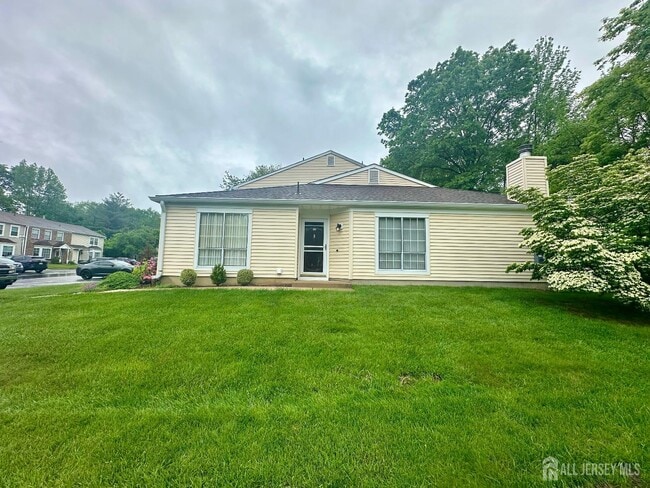 143 Archery Ct in Old Bridge, NJ - Building Photo - Building Photo