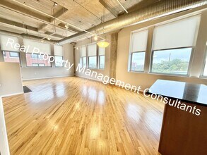 2107 Grand Ave in Kansas City, MO - Building Photo - Building Photo