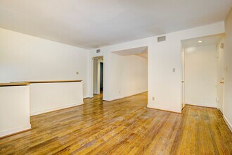 2204 Washington Ave in Silver Spring, MD - Building Photo - Building Photo