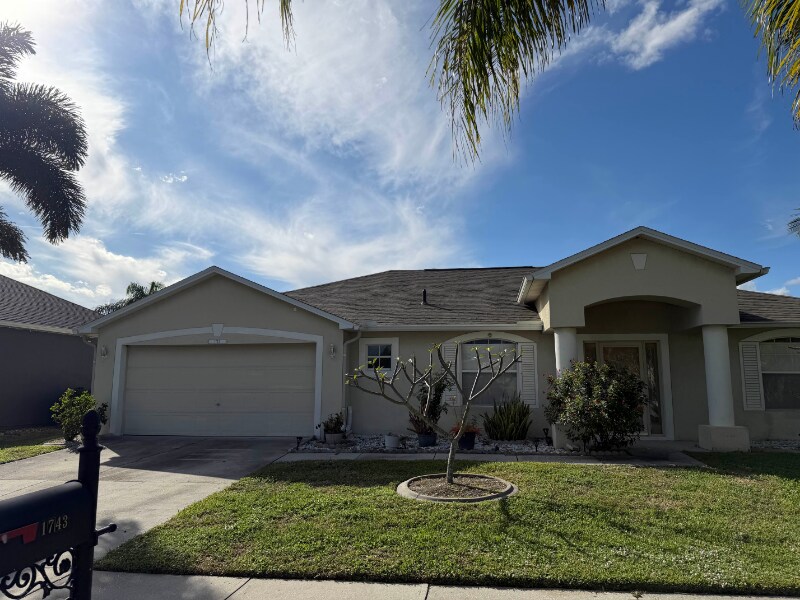 1743 Laramie Cir in Melbourne, FL - Foto de edificio
