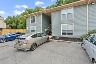 5160 Linbar Dr in Nashville, TN - Building Photo - Building Photo