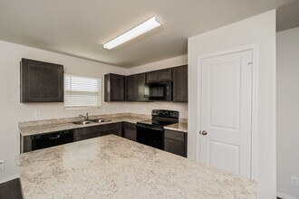 5235 Blue Ranch in San Antonio, TX - Building Photo - Building Photo