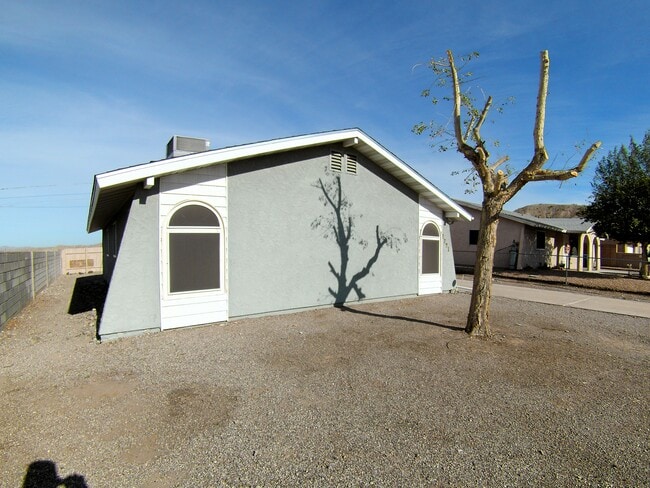 1791 Long Ave in Bullhead City, AZ - Building Photo - Building Photo