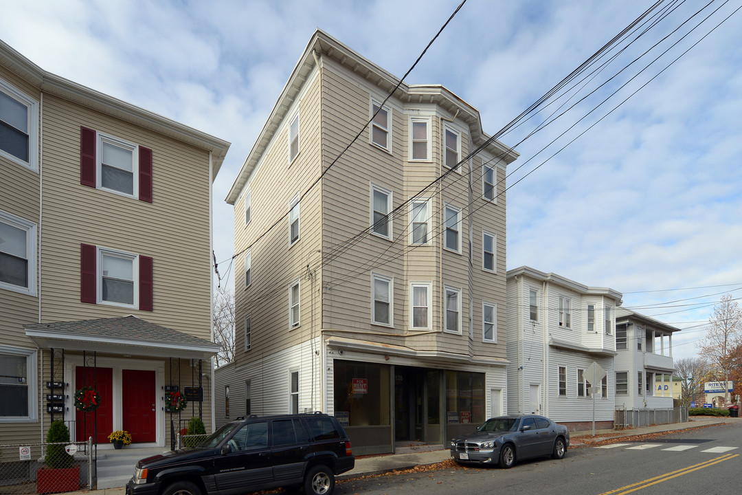 528 Charles St in Providence, RI - Foto de edificio