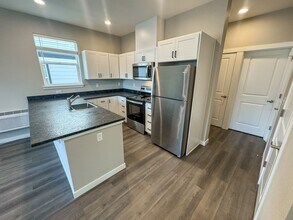 3781-3781-A Saw Ln in Salem, OR - Building Photo - Building Photo