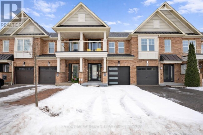 42 Southeast Pass in Whitchurch-Stouffville, ON - Building Photo - Building Photo