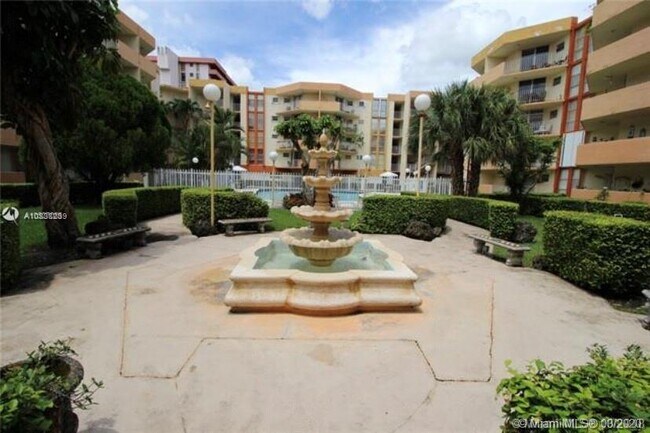 1750 W 46th St-Unit -239 in Hialeah, FL - Building Photo - Building Photo