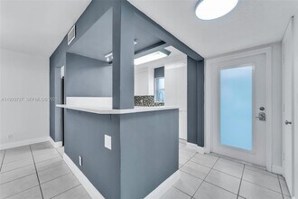 2945 NW 68th St in Fort Lauderdale, FL - Foto de edificio - Building Photo