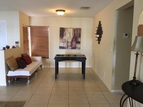 3298 Turtle Cove in West Palm Beach, FL - Building Photo - Building Photo