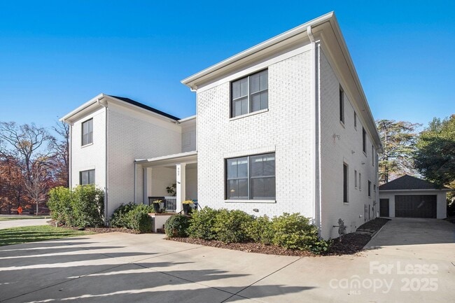 407 Louise Ave in Charlotte, NC - Building Photo - Building Photo