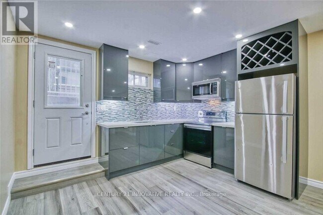property at 359 Rathburn Rd