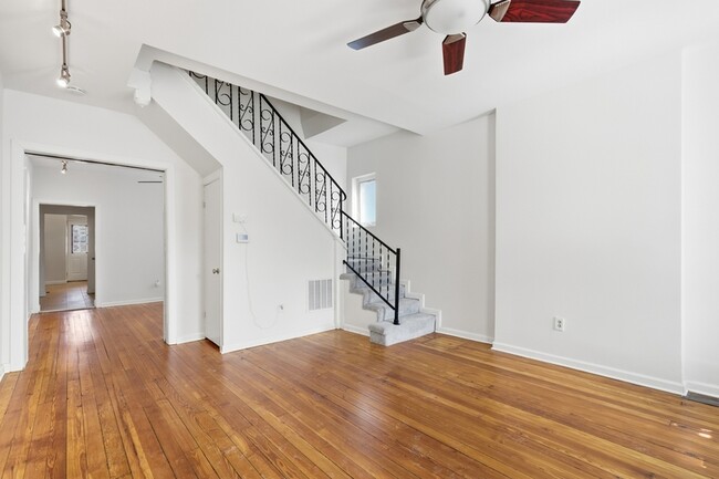 2812 Clifton Ave in Baltimore, MD - Building Photo - Building Photo