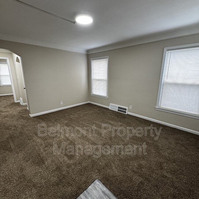 19770 Kingsville St in Harper Woods, MI - Building Photo - Building Photo