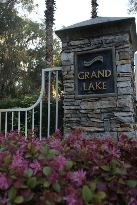 Grand Lake RV & Golf Resort in Citra, FL - Building Photo