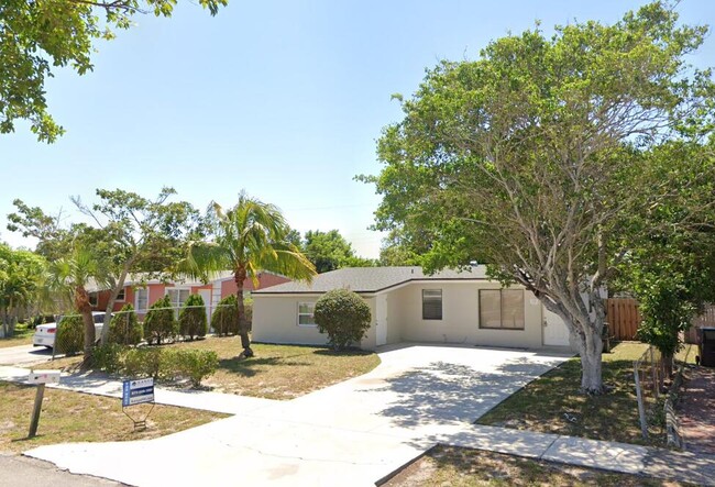 426 SW 14th Ave in Delray Beach, FL - Building Photo - Building Photo