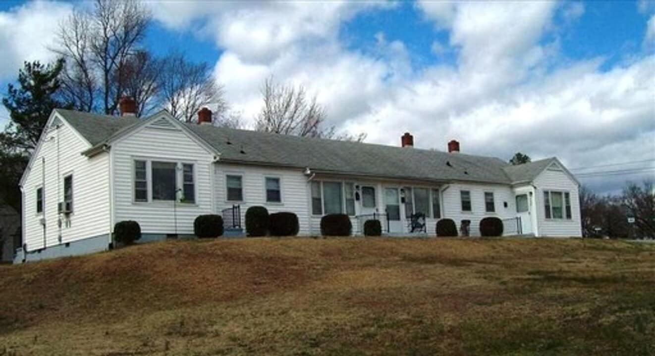 683 Arnett Blvd in Danville, VA - Building Photo