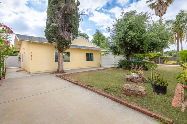 10136 Forbes Ave in Los Angeles, CA - Building Photo - Building Photo
