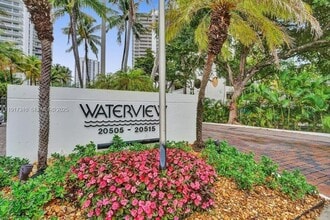 20505 E Country Club Dr in Aventura, FL - Building Photo - Building Photo