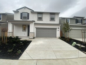 5221 Senesta Cir in Sacramento, CA - Building Photo - Building Photo