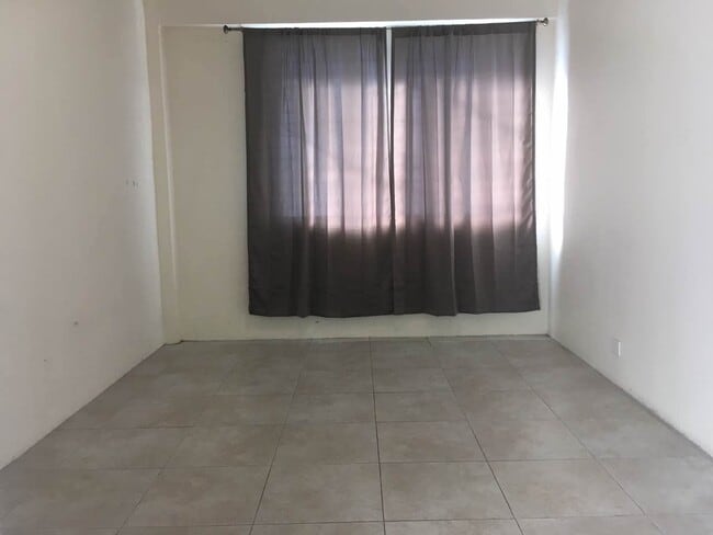 1727 Liliha St, Unit 2 in Honolulu, HI - Building Photo - Building Photo