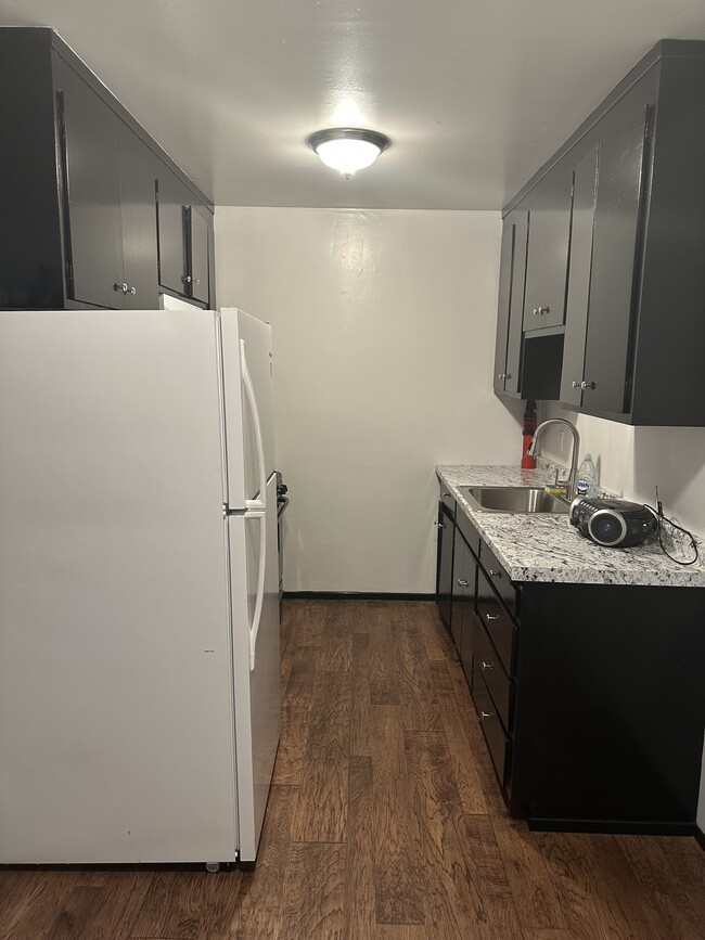 301 Nevin Ave, Unit B Upstairs in Richmond, CA - Building Photo - Building Photo