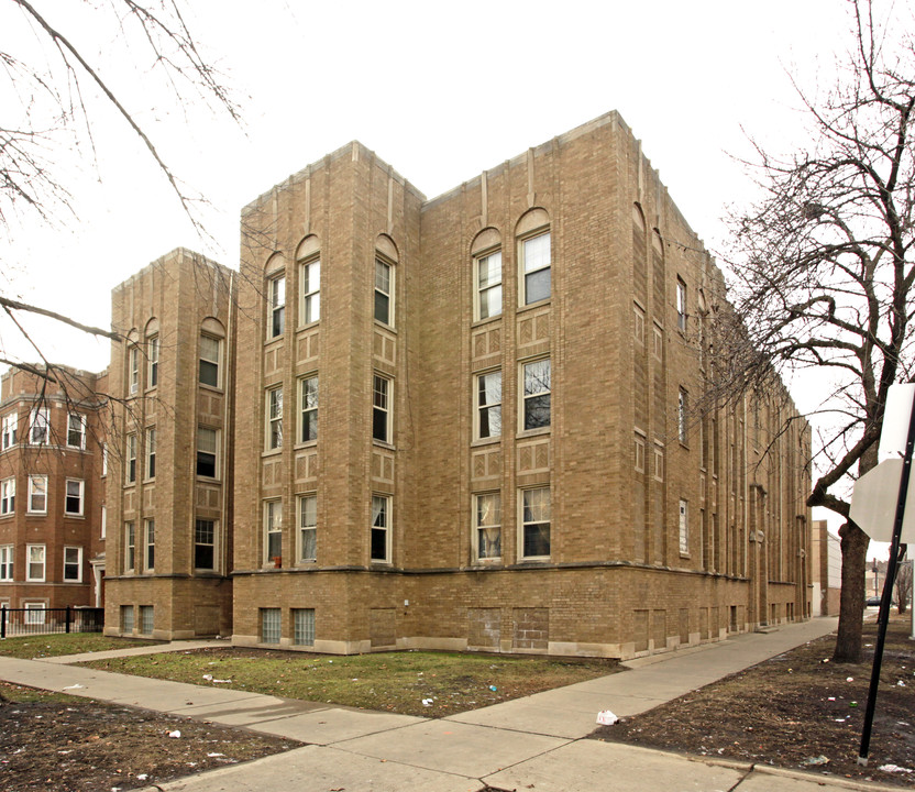 6254 N Claremont St in Chicago, IL - Building Photo