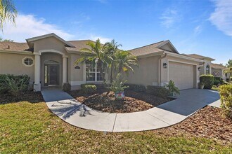 10490 Old Grove Cir in Bradenton, FL - Building Photo - Building Photo