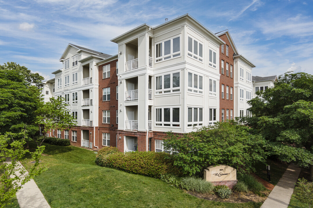 The Sierra in Arlington, VA - Building Photo