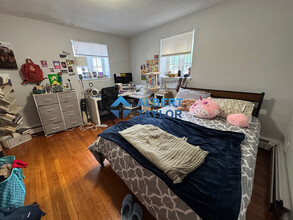 14 Mount Ida St, Unit 1 in Newton, MA - Building Photo - Building Photo