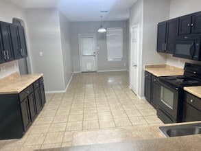 25711 Lost Creek Way in Boerne, TX - Foto de edificio - Building Photo