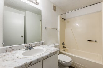 Orlando Sky in Orlando, FL - Foto de edificio - Interior Photo