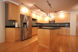 111 N 4th Ave in Minneapolis, MN - Building Photo