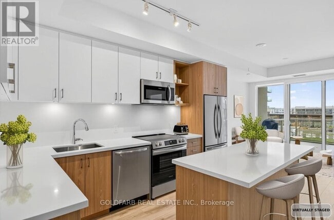 property at 333 Sunseeker Ave