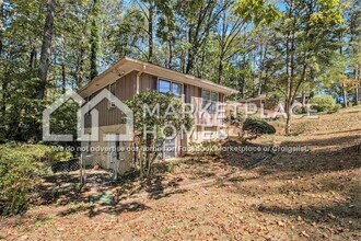 2542 Melinda Dr NE in Atlanta, GA - Building Photo - Building Photo