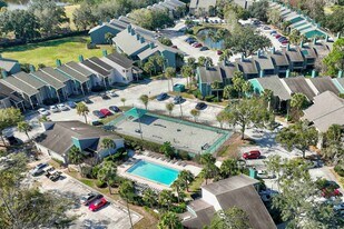 Seville on the Green in Winter Springs, FL - Building Photo