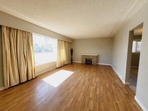 9654-9663 63 Ave NW in Edmonton, AB - Building Photo - Building Photo