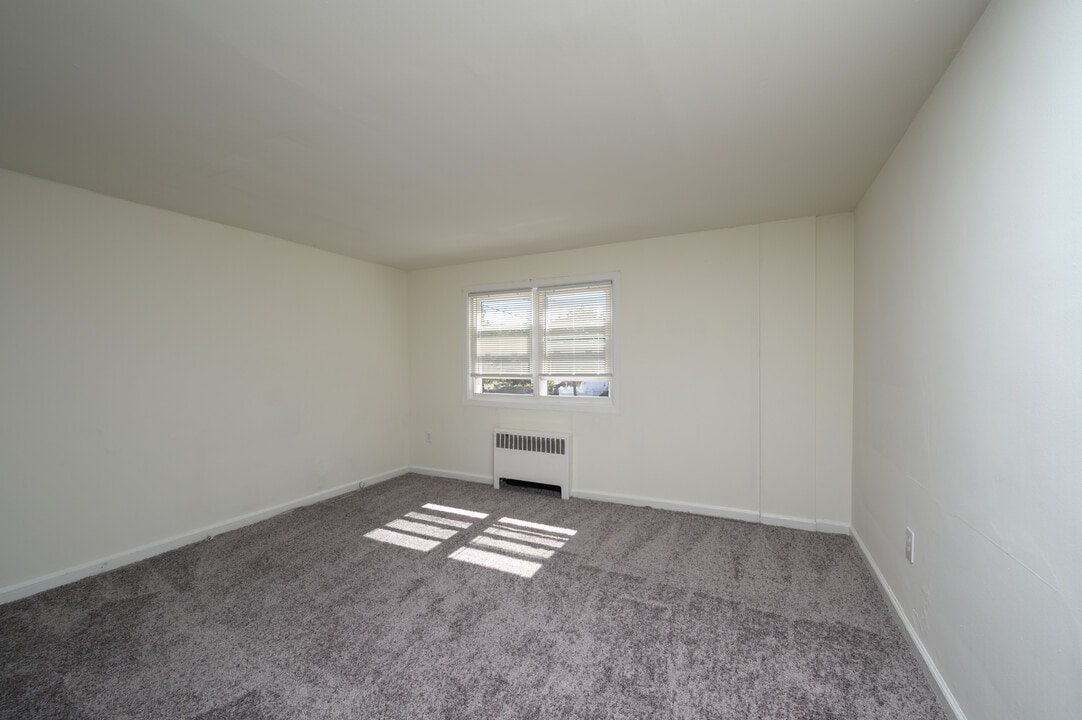 Penzel Manor Apartments in Upper Darby, PA - Foto de edificio