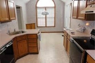 19316 Bradford Ct in Strongsville, OH - Foto de edificio - Building Photo