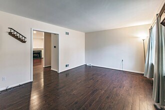 4918 Hogan Dr in Wilmington, DE - Building Photo - Building Photo