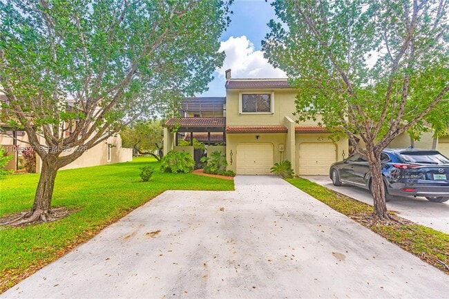 10137 Costa Del Sol Blvd in Doral, FL - Building Photo - Building Photo