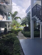 2498 SW 17th Ave, Unit Apartment in NE Grove in Miami, FL - Building Photo - Building Photo