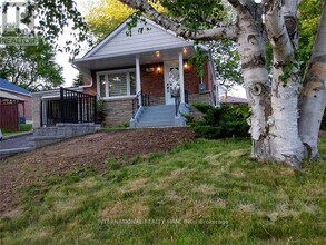 5 Aylesford Dr in Toronto, ON - Building Photo - Building Photo