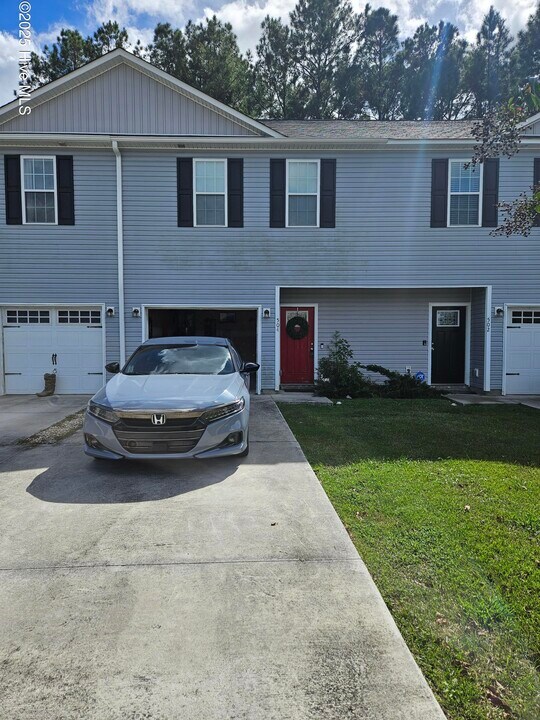 504 Kenan Lp in Jacksonville, NC - Building Photo