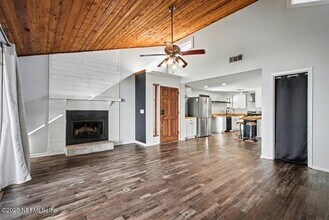 1569 Arcadia Dr in Jacksonville, FL - Building Photo - Building Photo