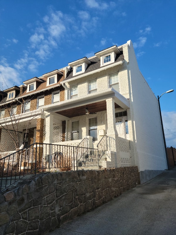 property at 3122 Warder St NW