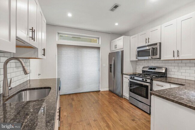 1341 S 20th St in Philadelphia, PA - Building Photo - Building Photo